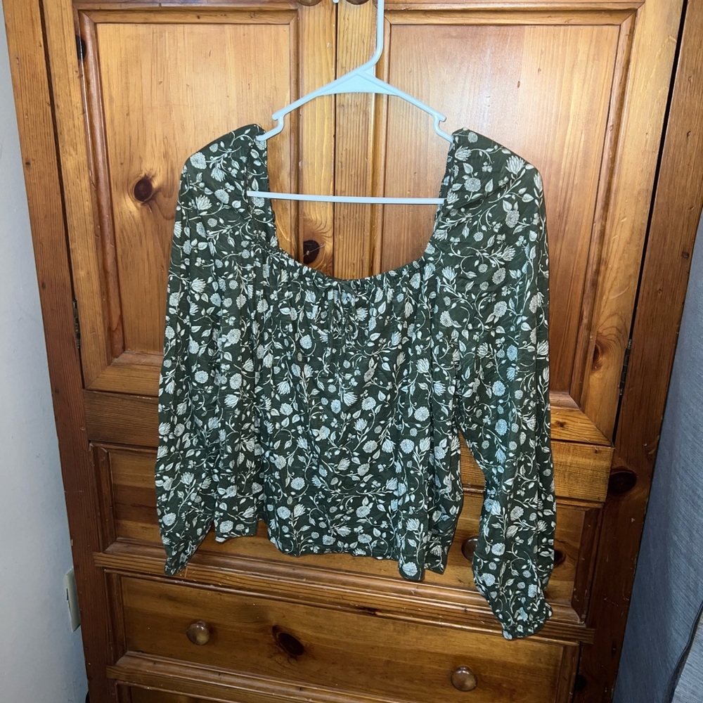 Women’s Patterned Top